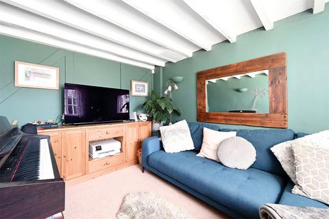 Laurel Cottage Buckham Hill, Uckfield, TN22 5XZ