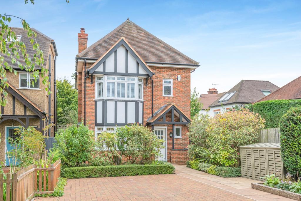 Hamilton Road, St. Albans, Hertfordshire 3 bed detached house for sale