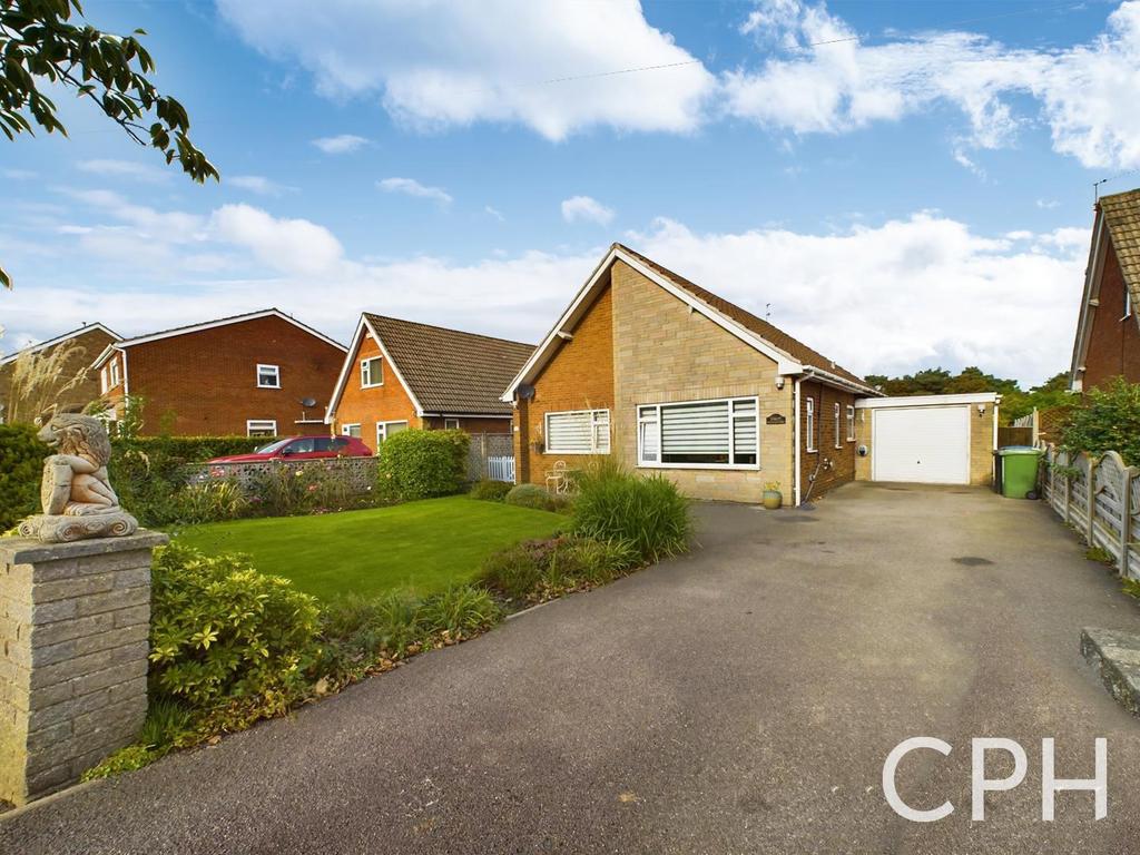 Coldyhill Lane, Scarborough 3 bed detached bungalow for sale £400,000
