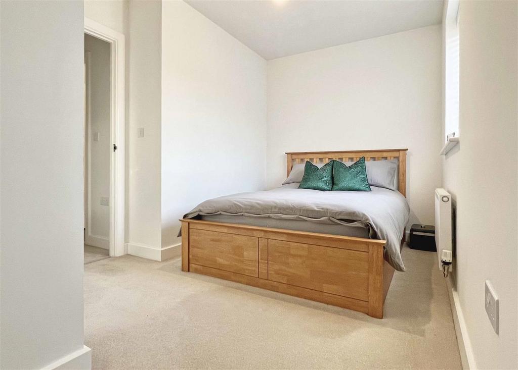 Bed 2c.jpg