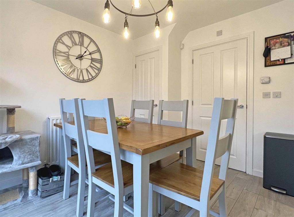 Dining Area.jpg