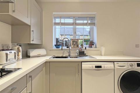 17 Evans Way, Witham, CM8 2FX