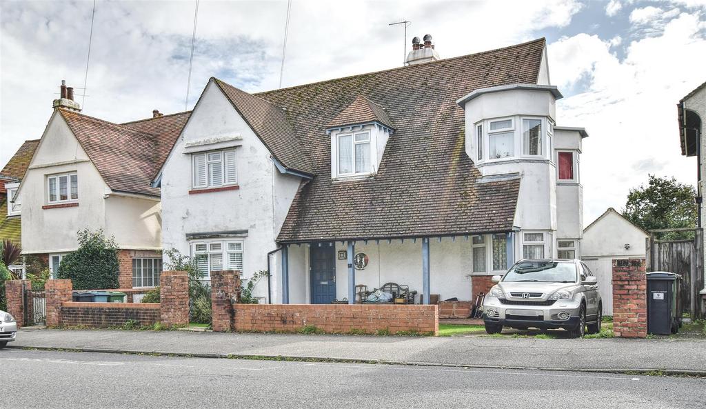 Terminus Avenue, BexhillOnSea 6 bed detached house for sale £675,000