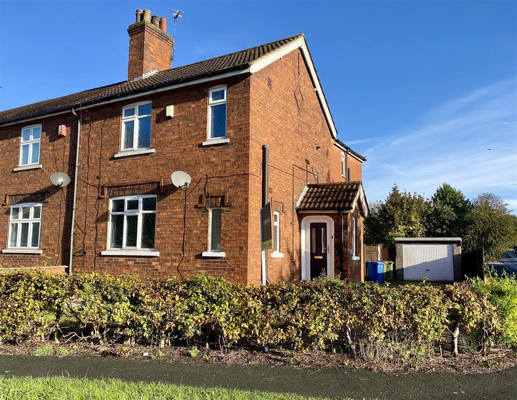 East Dale Road, Melton, North Ferriby 4 bed semidetached house for
