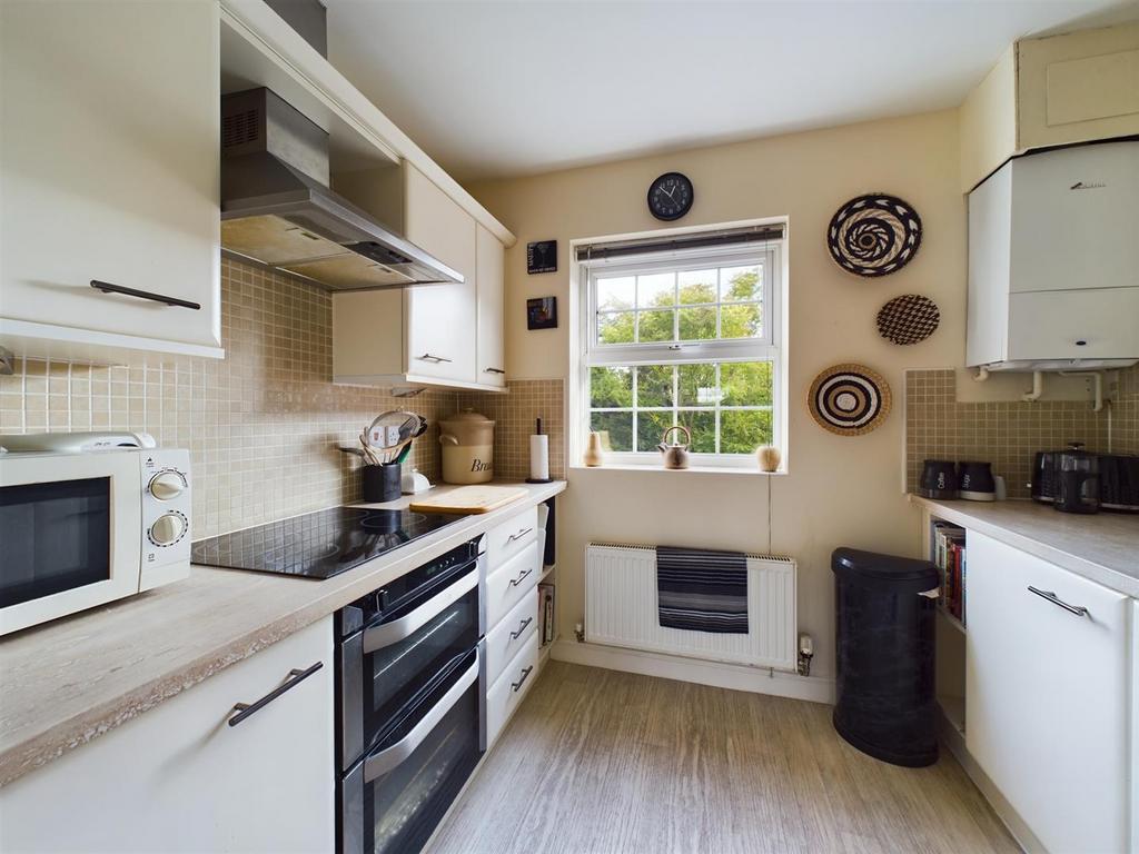 Acton Hall Walks, Wrexham 2 bed apartment for sale £175,000