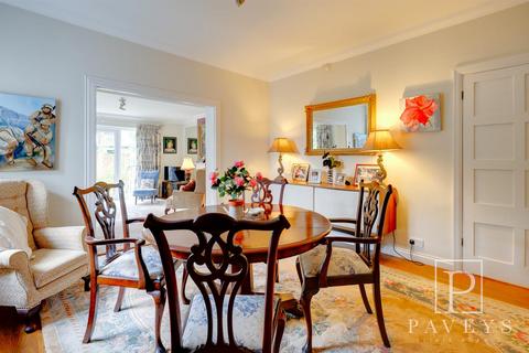 69 Fourth Avenue, Frinton-on-sea, CO13 9DY