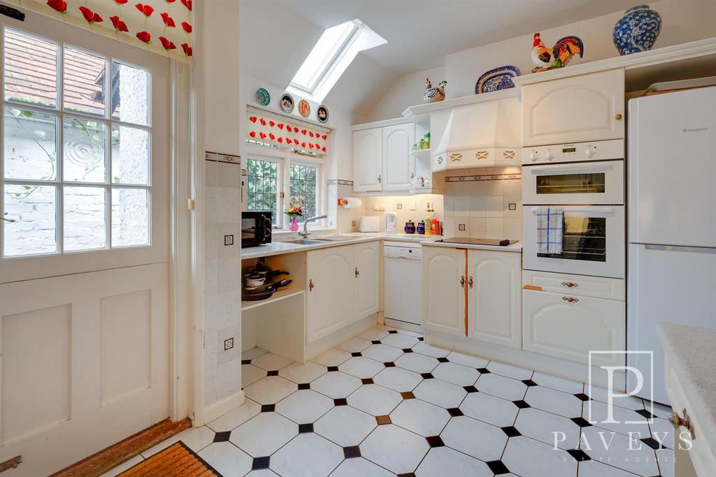 Kitchen breakfast room