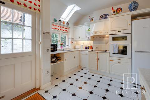 69 Fourth Avenue, Frinton-on-sea, CO13 9DY
