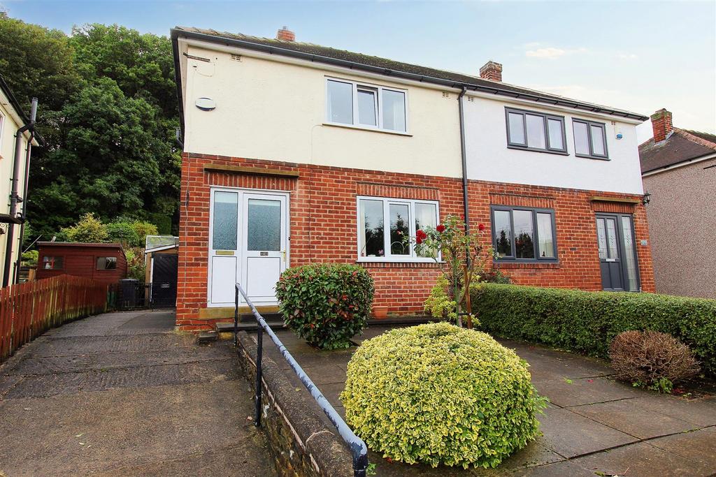 Albany Drive, Dalton, Huddersfield, HD5 9UR 2 bed semidetached house
