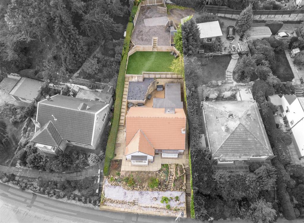 Bradford Road, Huddersfield 5 bed detached bungalow for sale £349,950