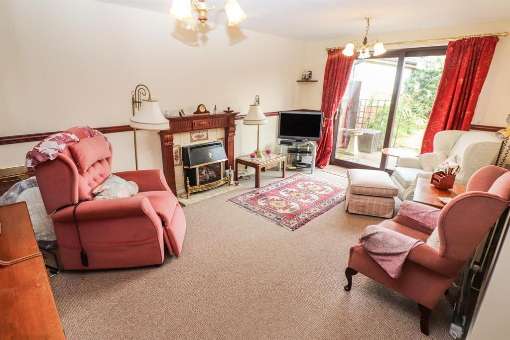 Maplehurst Drive, Oswestry 2 bed property for sale £192,075