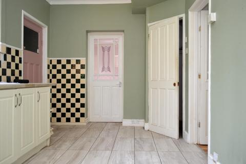 18 Harrow Avenue, Oldham, OL8 4HZ