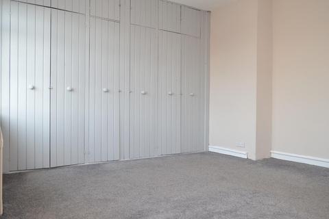 18 Harrow Avenue, Oldham, OL8 4HZ