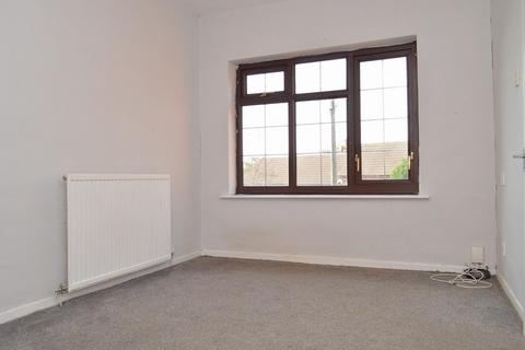 18 Harrow Avenue, Oldham, OL8 4HZ