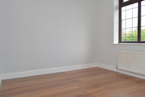 18 Harrow Avenue, Oldham, OL8 4HZ