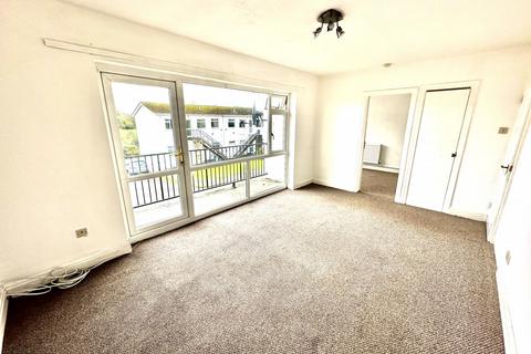 2 bedroom flat for sale, Sun Valley Drive, Saundersfoot, Pembrokeshire, SA69