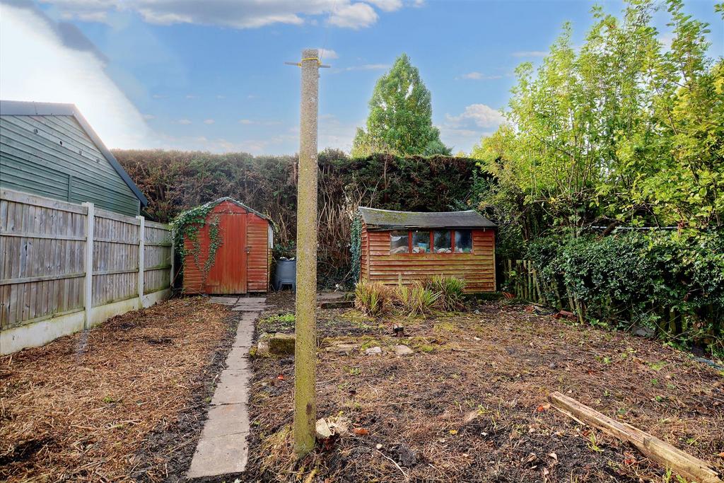 DSC 8672garden.jpg