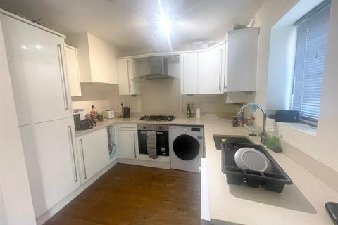 4 bedroom terraced house to rent, *£135pppw Excluding Bills* Yeomans Court, Clumber Road West , The Park, NG7 1EU - TRENT UNI