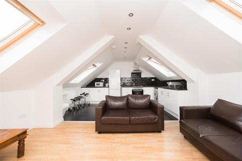 4 bedroom flat to rent - Fenham Road, Fenham, Newcastle Upon Tyne