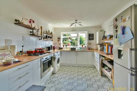 3 bedroom flat for sale, Cowdray Park Road, Little Common, East Sussex, TN39