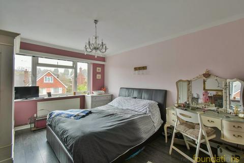 3 bedroom flat for sale, Cowdray Park Road, Little Common, East Sussex, TN39