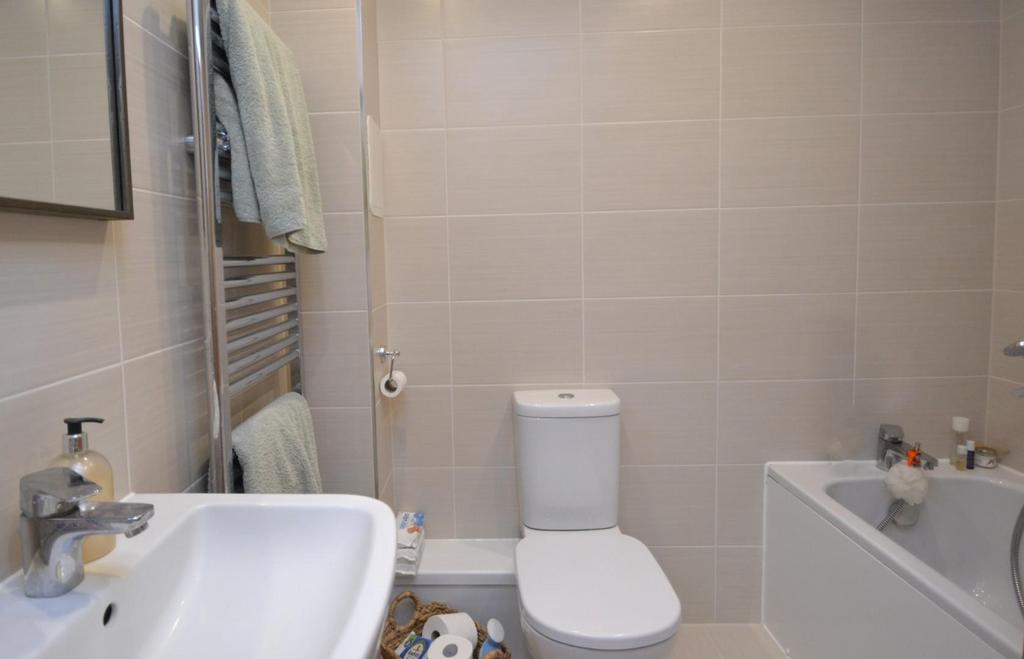 Bathroom.JPG