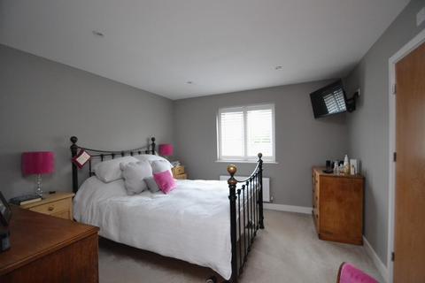 46 Parker Drive, Buntingford, SG9 9GL
