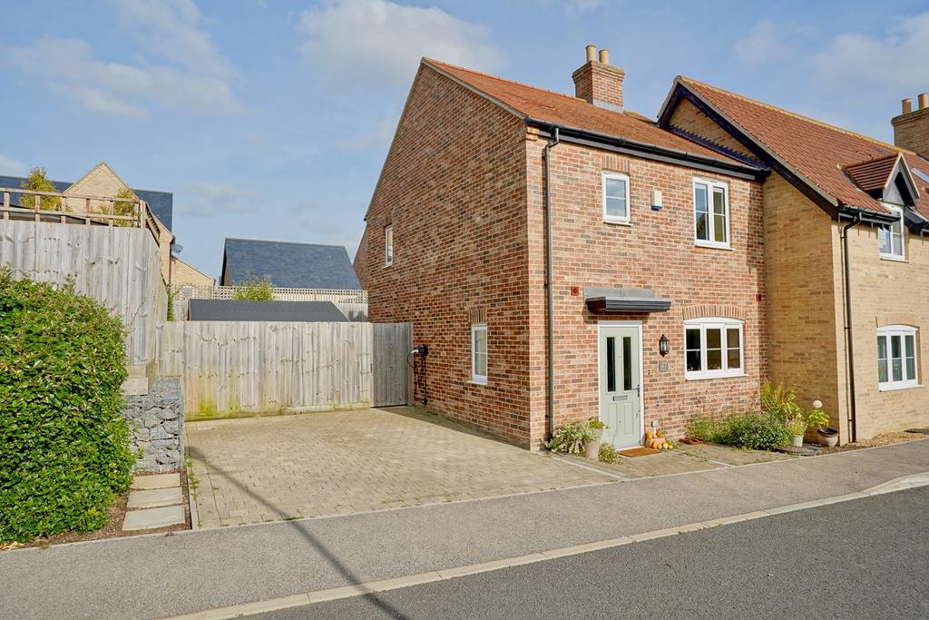 Hill Place, Brington, Huntingdon, PE28 2 bed semidetached house for