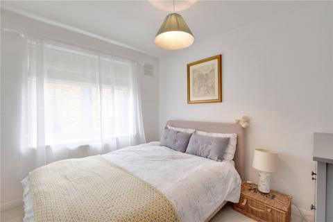 7 Lambourne Place, London, SE3 7BH