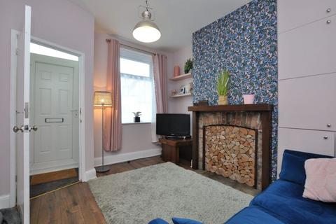 3 bedroom end of terrace house for sale - 7 Spital Bridge, Whitby