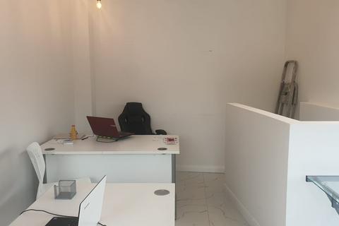 Office to rent - Leytonstone High Road,E15