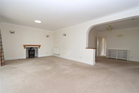 3 Berkeley Close, Stoke Goldington, Newport Pagnell, MK16 8TE