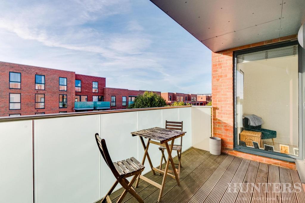 Flat 74, Bathurst Square London, N15 4 FA-3.jpg