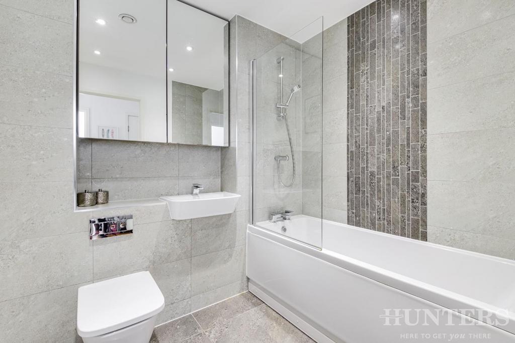 Flat 74, Bathurst Square London, N15 4 FA-15.jpg