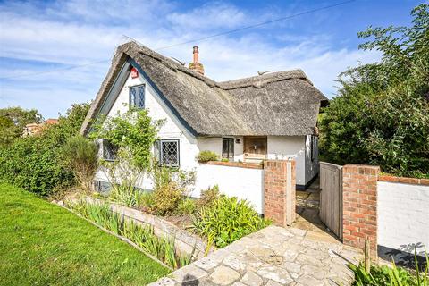 1 bedroom detached house for sale - Cakeham Road, West Wittering, Chichester