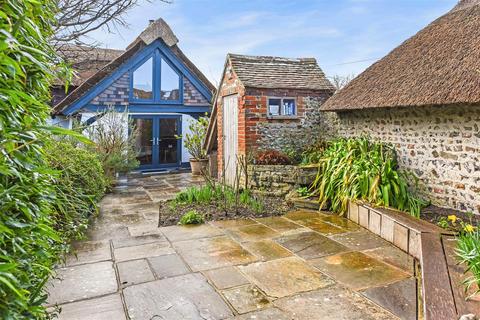 1 bedroom detached house for sale, Cakeham Road, West Wittering, Chichester