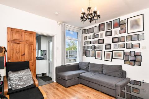 16 Trafalgar Road, Shoeburyness, Southend-on-sea, SS3 9EJ