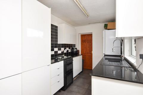16 Trafalgar Road, Shoeburyness, Southend-on-sea, SS3 9EJ