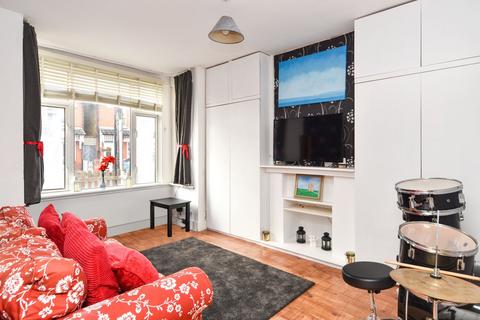 16 Trafalgar Road, Shoeburyness, Southend-on-sea, SS3 9EJ