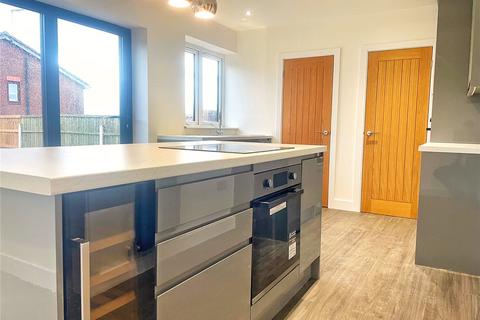 35 Hayfield Close, Oldham, OL4 2LX