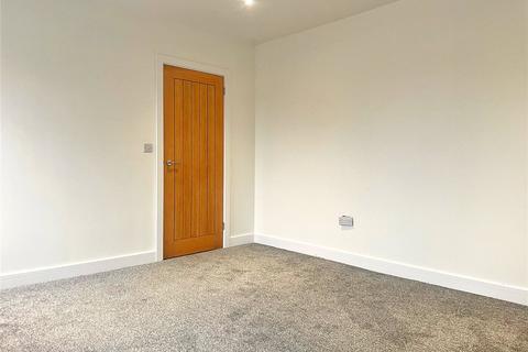 35 Hayfield Close, Oldham, OL4 2LX