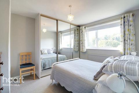 8 Flamborough Close, Biggin Hill, Westerham, TN16 3PB