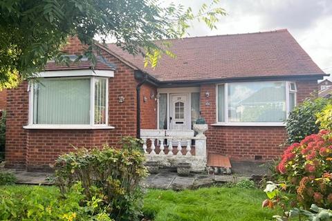 2 bedroom detached bungalow for sale - Barrows Green Lane, Widnes