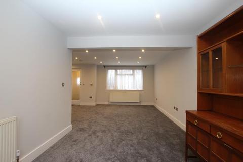 3 bedroom semi-detached house to rent, Dorchester Way, Kenton, HA3 9RD