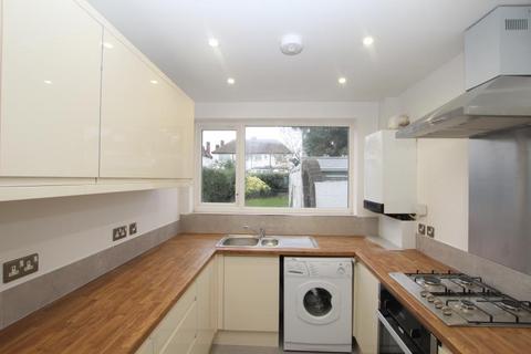 3 bedroom semi-detached house to rent, Dorchester Way, Kenton, HA3 9RD