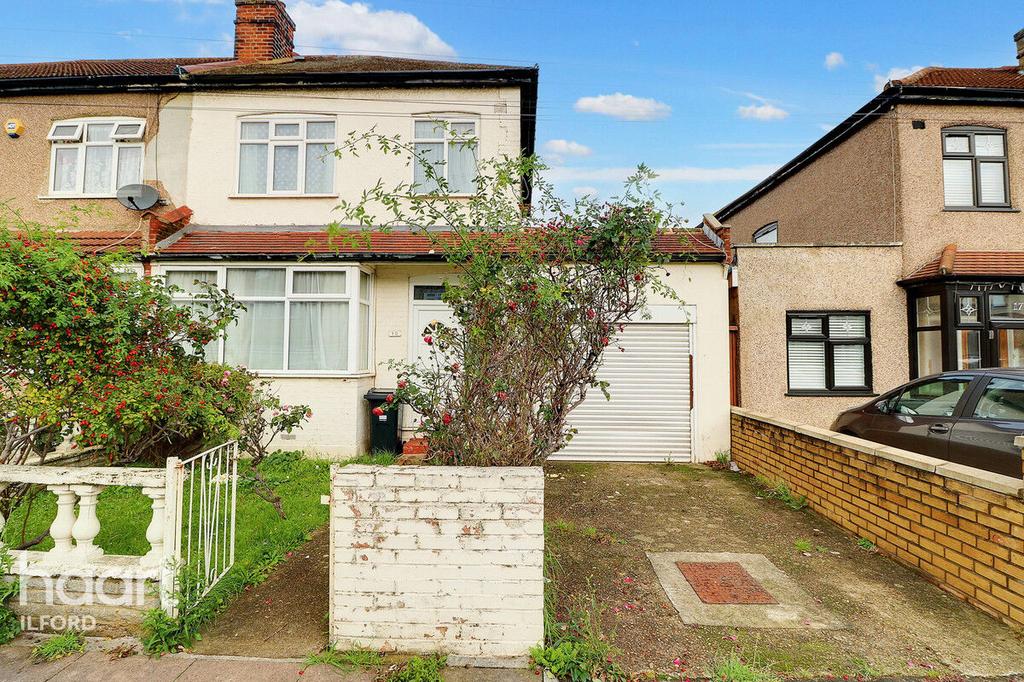 Staines Road, Ilford 3 bed end of terrace house for sale £515,000