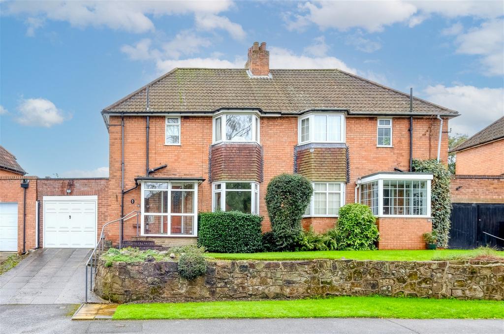 Charfield Close, Bournville, Birmingham, B30 1QS 3 bed semidetached