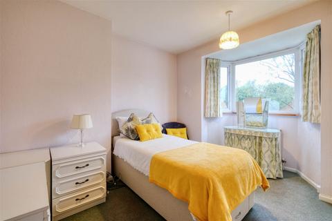 6 Charfield Close, Birmingham, B30 1QS