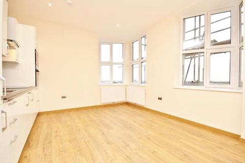 1 bedroom apartment to rent, High Road, Chadwell Heath, Romford, RM6