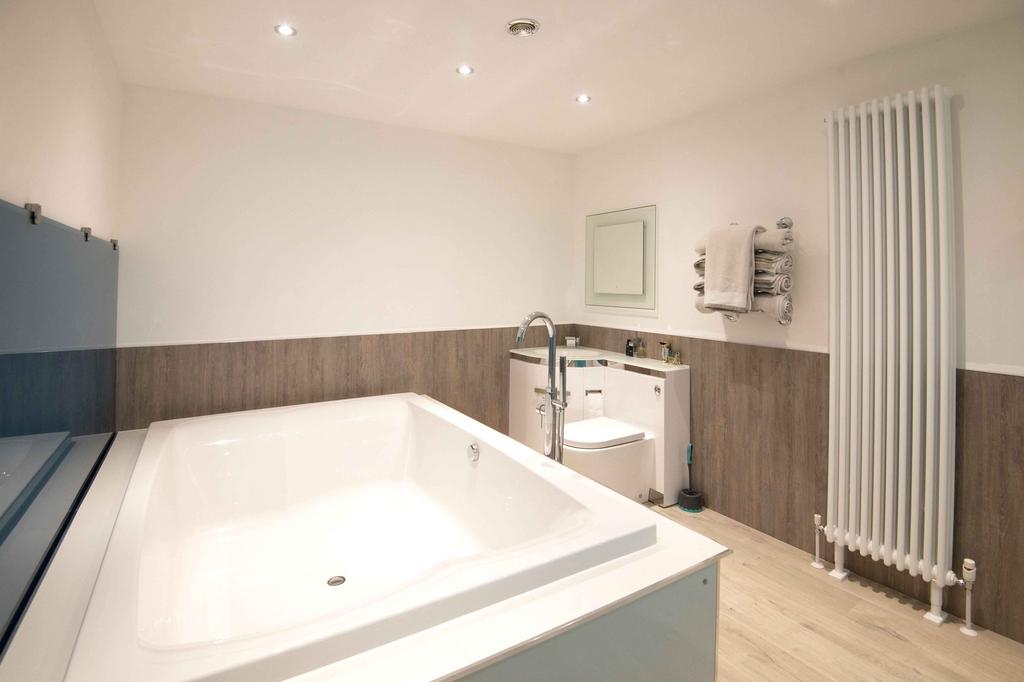 Ensuite